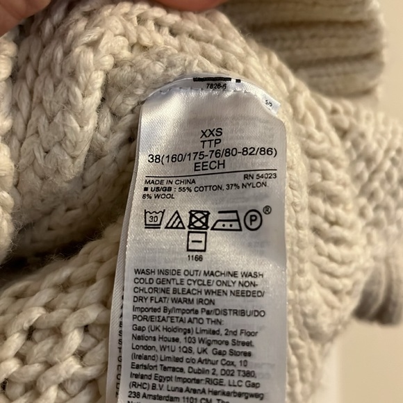 Chunky cable knit oversized sweater vest - Picture 4 of 4